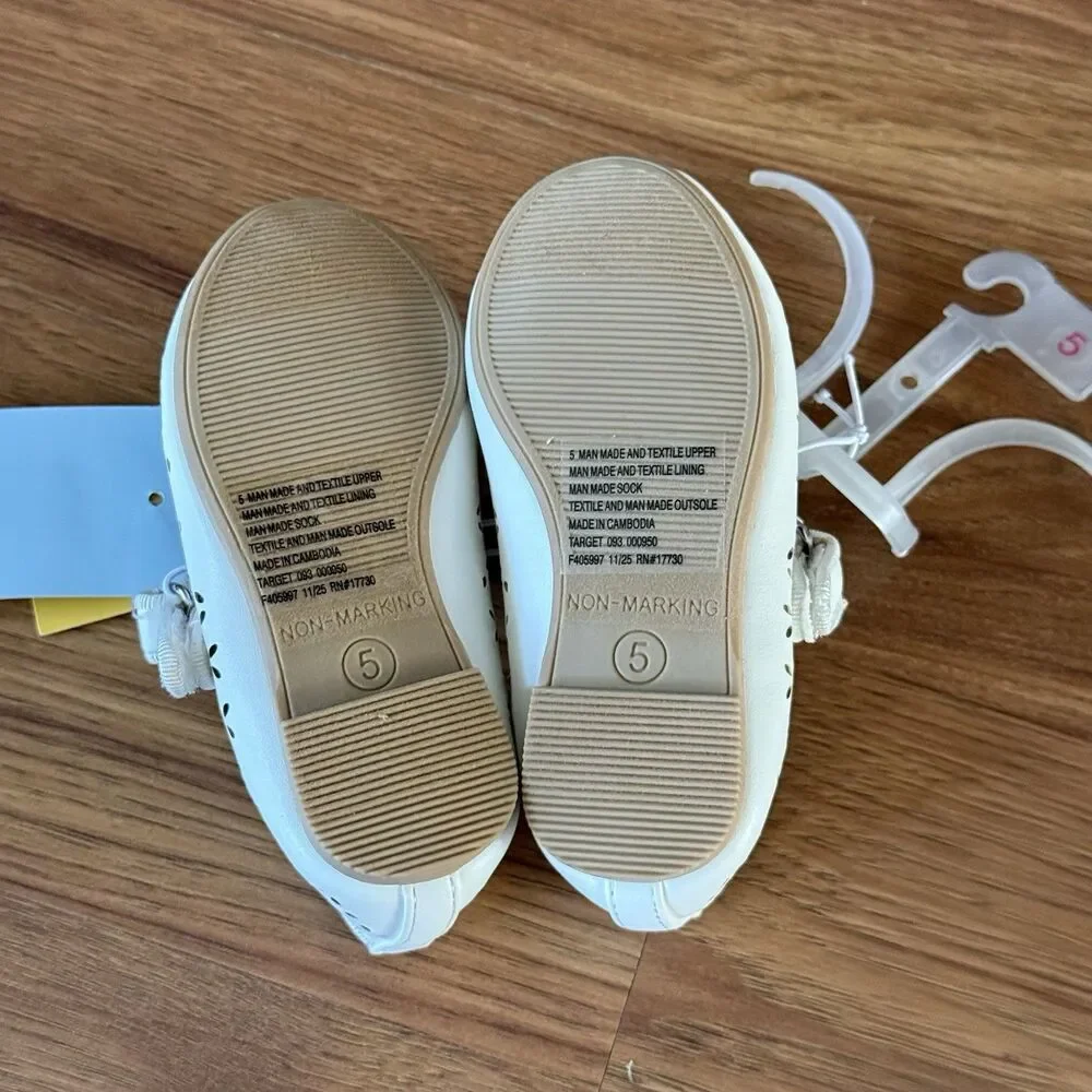 Cat & Jack Girls White Mary Jane Shoes Size 5T New - Picture 12 of 16